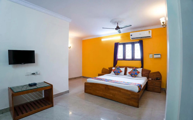 OYO 73610 Home Tree Service Apartment