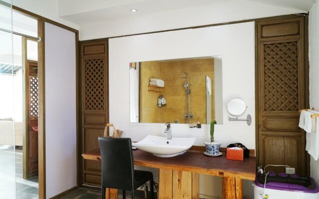 Shiyue Holiday Hotel