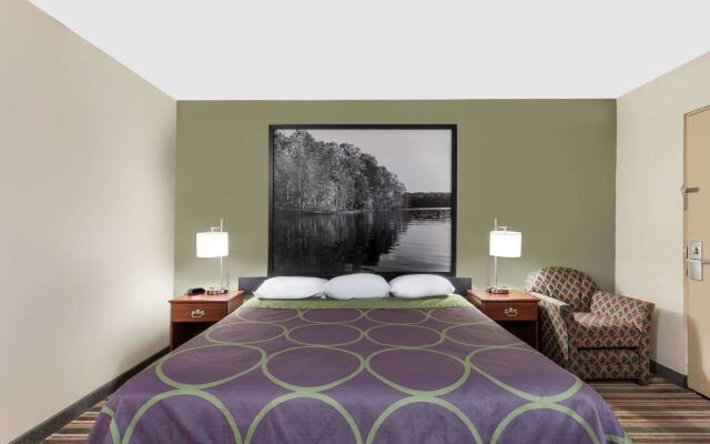 Clarion Pointe Valley Inn