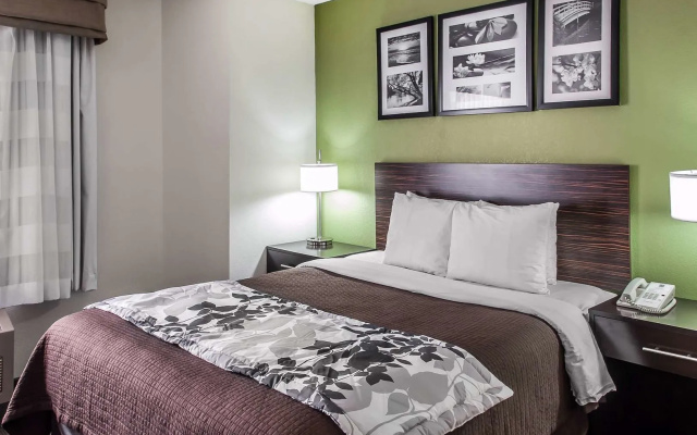 Отель Garner Albuquerque Airport by IHG