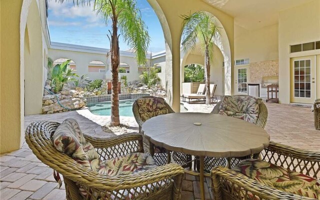 Royal Swan - Three Bedroom Home
