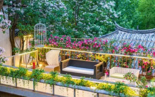 Lijiang Zuihuatang Inn (Shuhe Ancient Town)