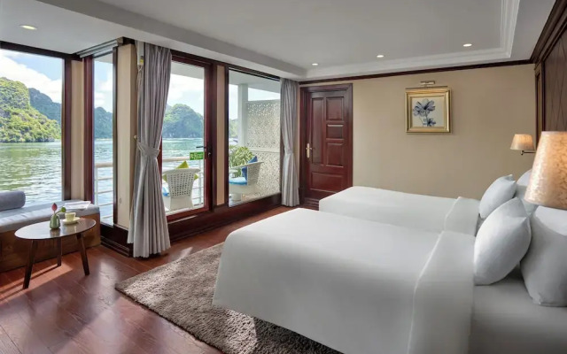 Verdure Lotus Classic Cruise on Lan Ha Bay