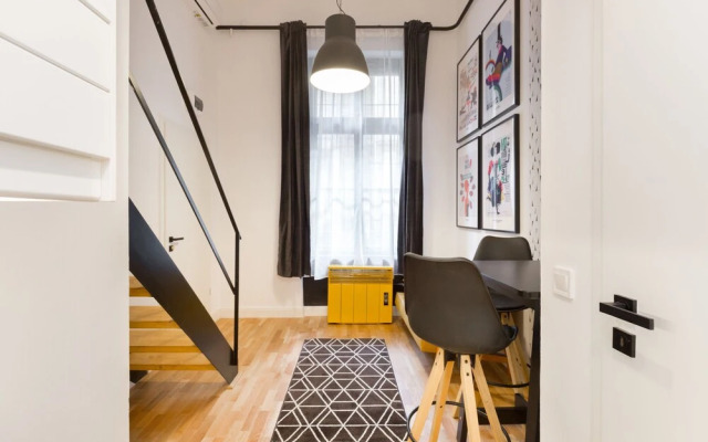 Leah Studios