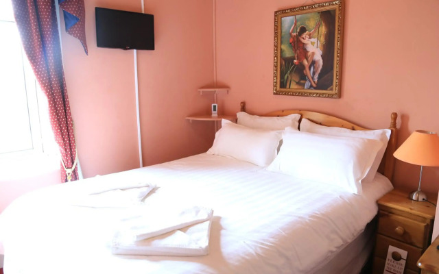 Twin Lions Hotel
