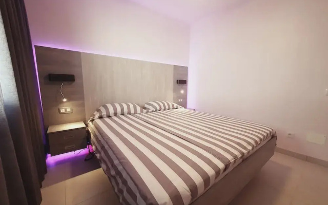 Elegant and Spacious Apartment With Sea Vieuw