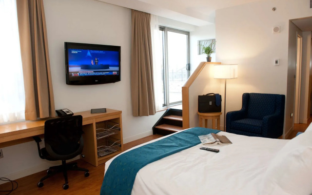 The Holman Grand Hotel