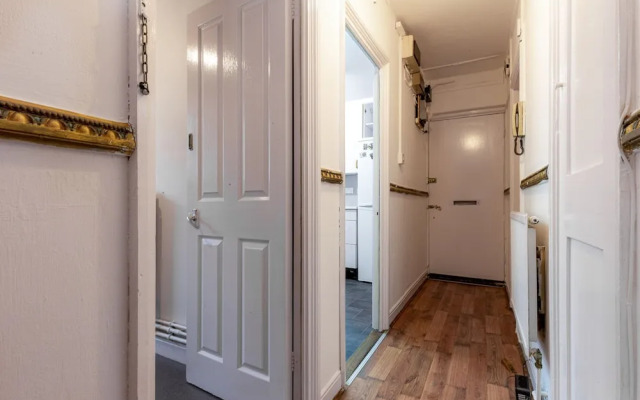 Whitman House - Deluxe Guest Room 2