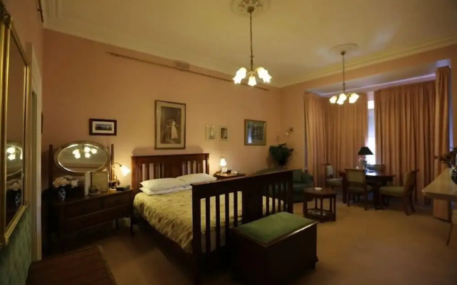 Kilmarnock House