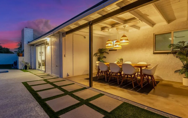 The Melrose ASU Pool Workspace Firepit