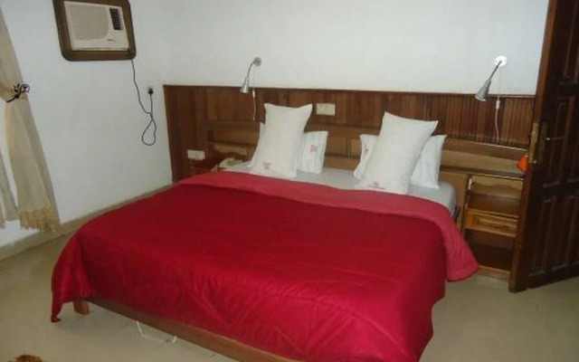 Choice Gate Hotel and Suites
