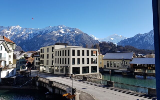 The Aarburg Hotel & Café