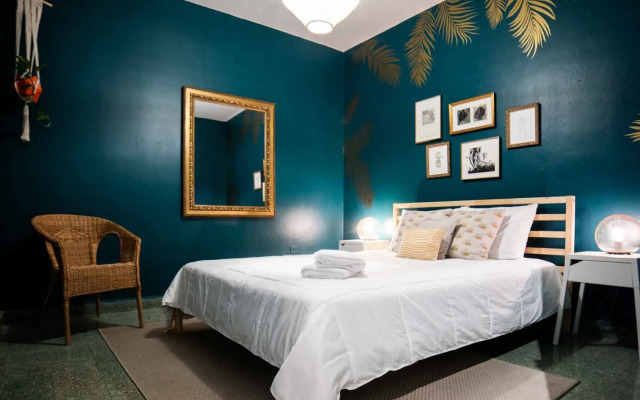 Santurcia Hostel & Bar