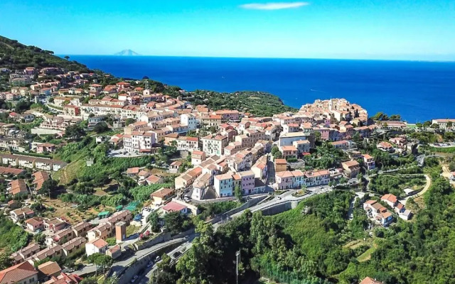 Apartment in Capoliveri Near Sandy Beaches