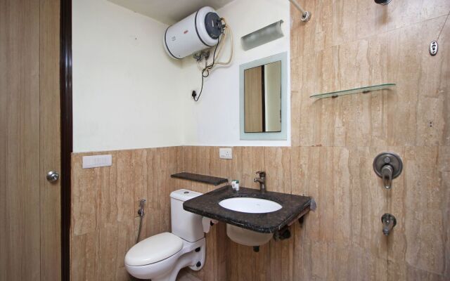 Merriment Hotel Sec 31 by OYO