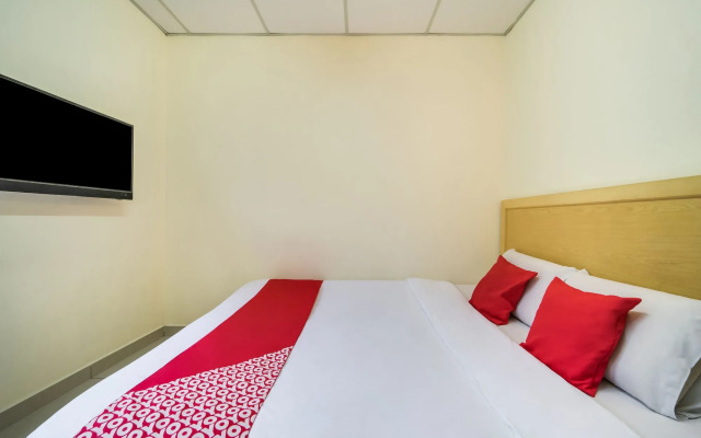 OYO 301 River Inn Hotel