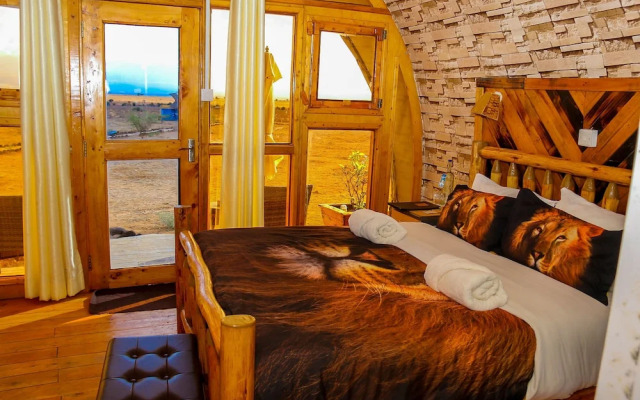 Amanya 1 -bed King Lion Tent