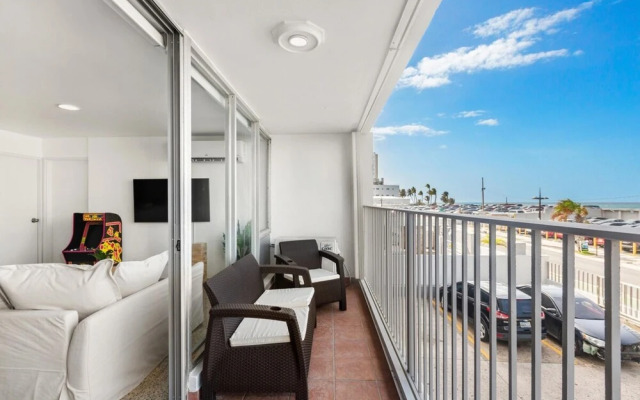 Otium Rentals Vacation Rental w Beach Views