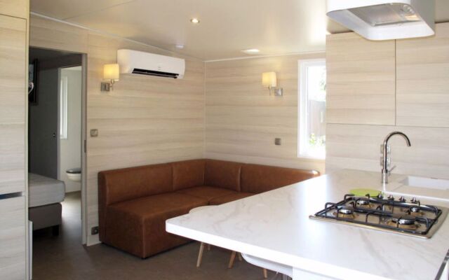 Domaine Les Mûriers (VED111)