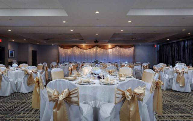 Hampton Inn & Suites by Hilton, Airdrie, AB, Canada