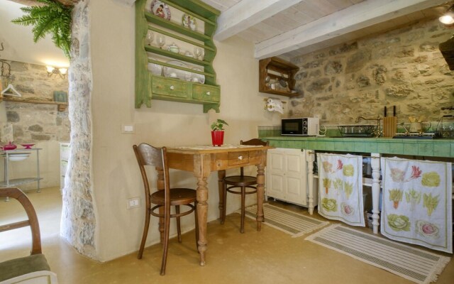 Stunning Apartment in Villagrande di Monteco With 1 Bedrooms