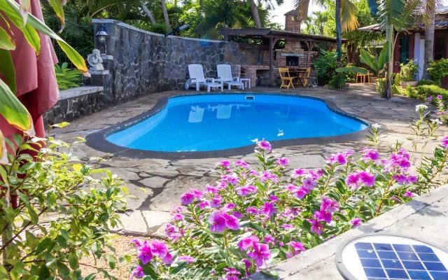 Laurels Villas
