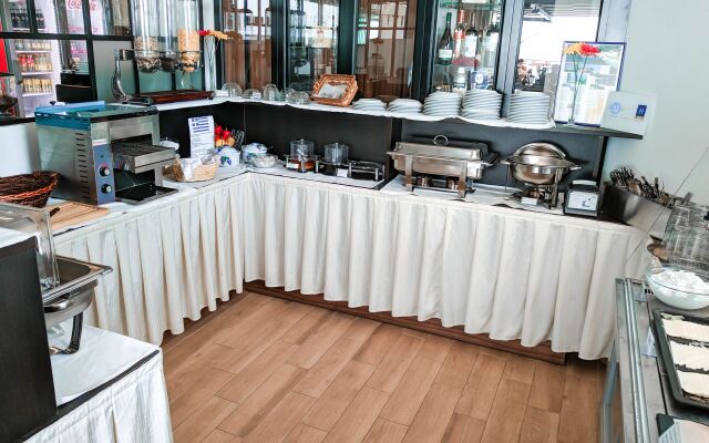 Meliton Inn Hotel & Suites