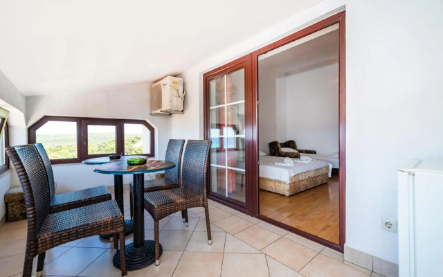 Villa Omra