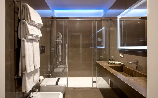 Caruso Place Boutique & Wellness Suites