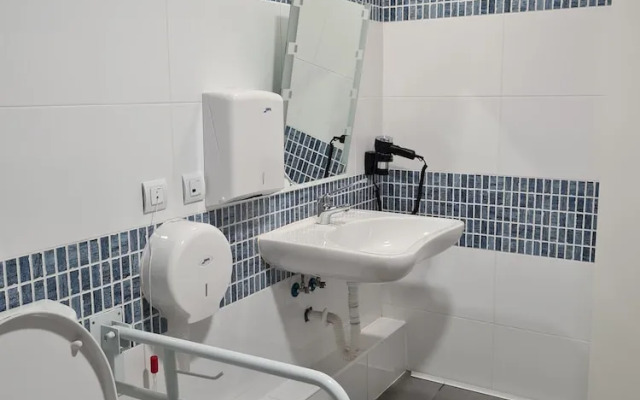 M-A Rooms Mate