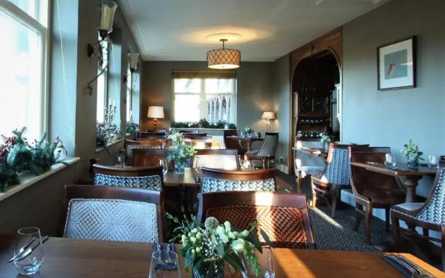 Ravenstone Manor