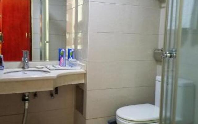 Yuehai Donglai Business Hotel