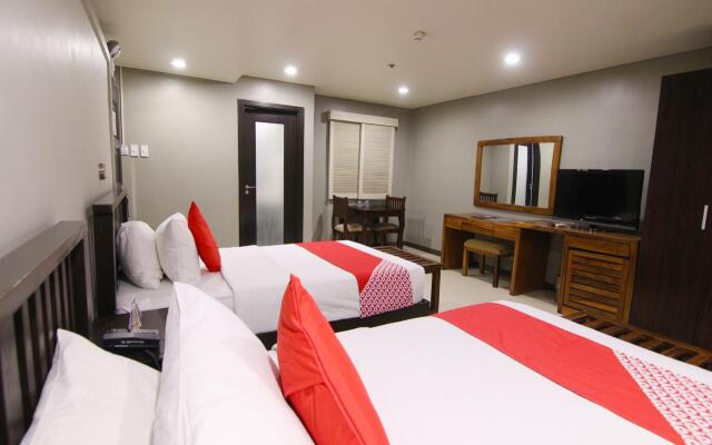 OYO 103 Artina Suites Hotel