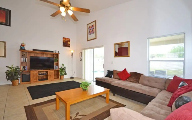 Hampton Lakes 215449