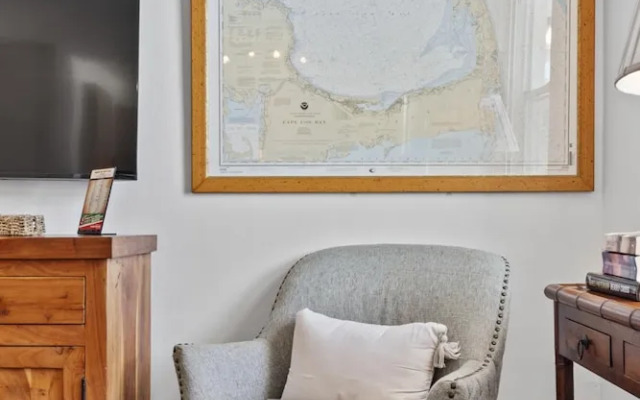 Serene Seaside Escape 1BR Bliss