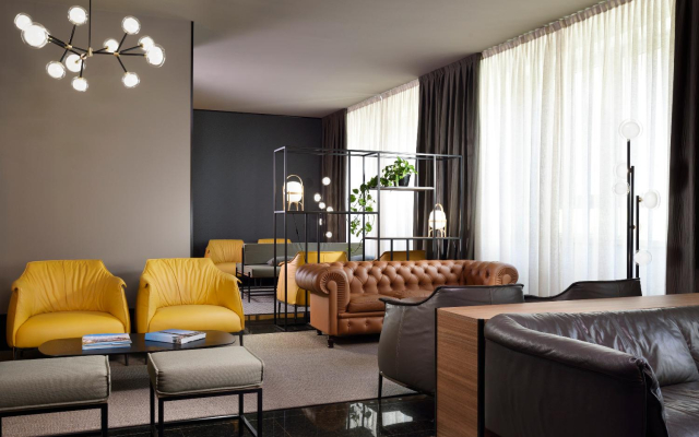 Отель Unahotels Century Milano