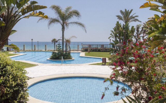 Esmeralda Coral Beach Marbella 2 bed Apt