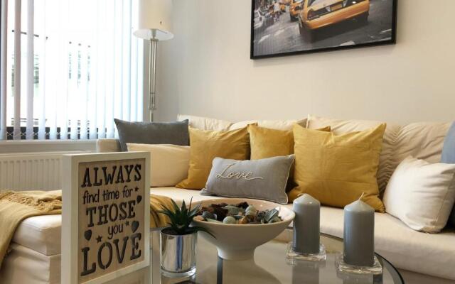 Boutique Collection in Reading by Creatick