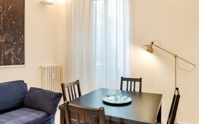 Sunny Flat In Elegant Building Close To Colosseum