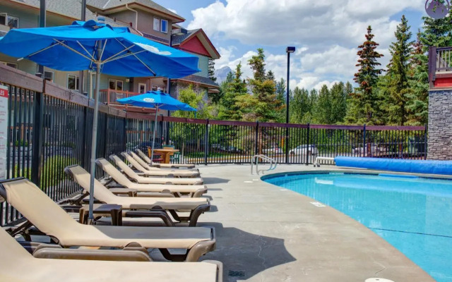 Modern Nordic 2 Bedroom Mountain View Condo