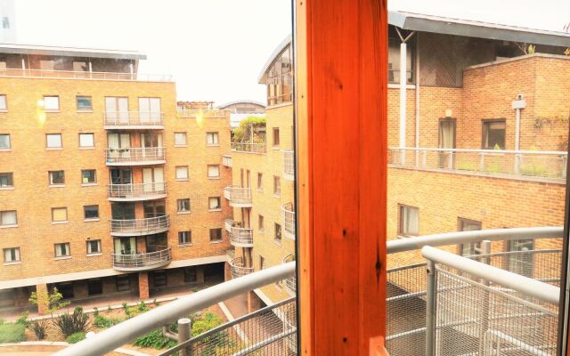 Zen Apartments - Docklands