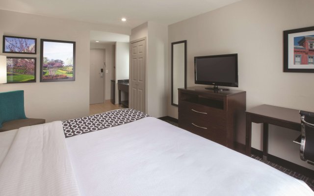 La Quinta Inn & Suites by Wyndham New Cumberland-Harrisburg