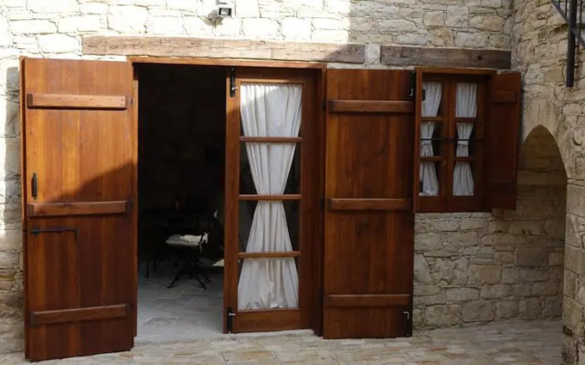 Papaioannou Guest Houses