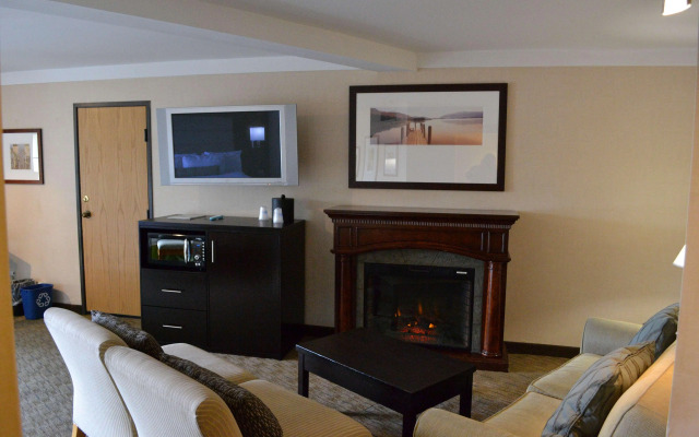 Best Western Plus Silverdale Beach Hotel