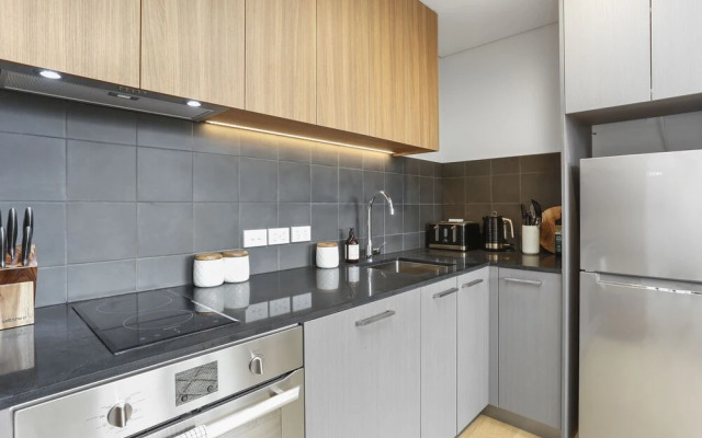 Brand new & vibrant living on K'rd