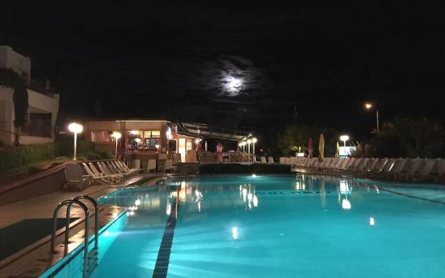 Dolunay Apartments