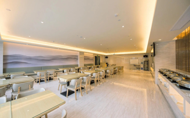 Ji Hotel Jiaxing Wanda Square