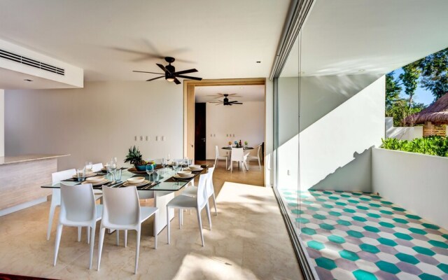 Atthakan 3 bedroom apartment sleeps 10