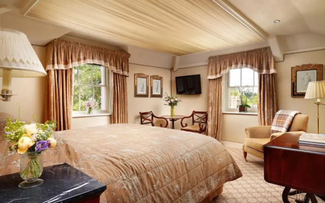 Summer Lodge Country House Hotel