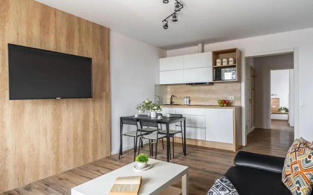 Apartments on 87 Gogol Street